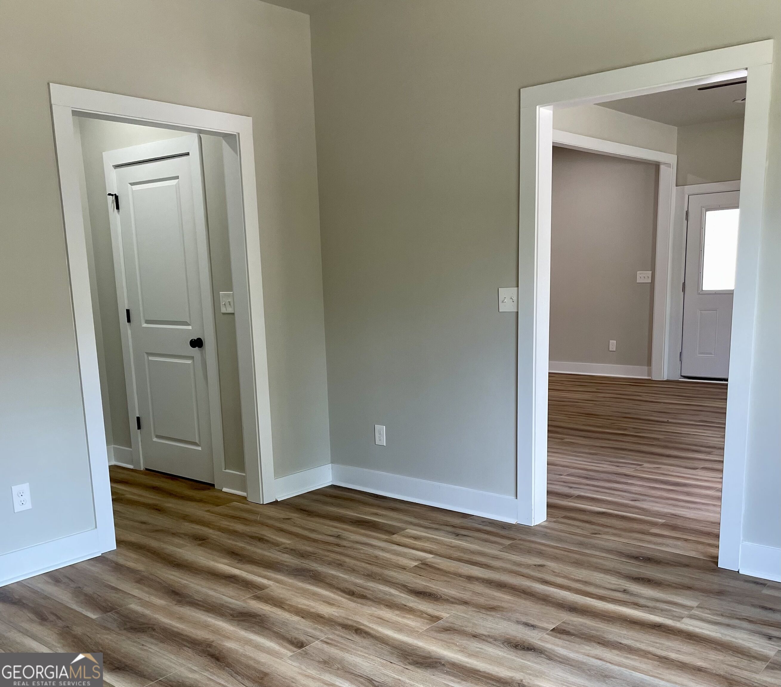 148 Holmes Street Property Photo 24