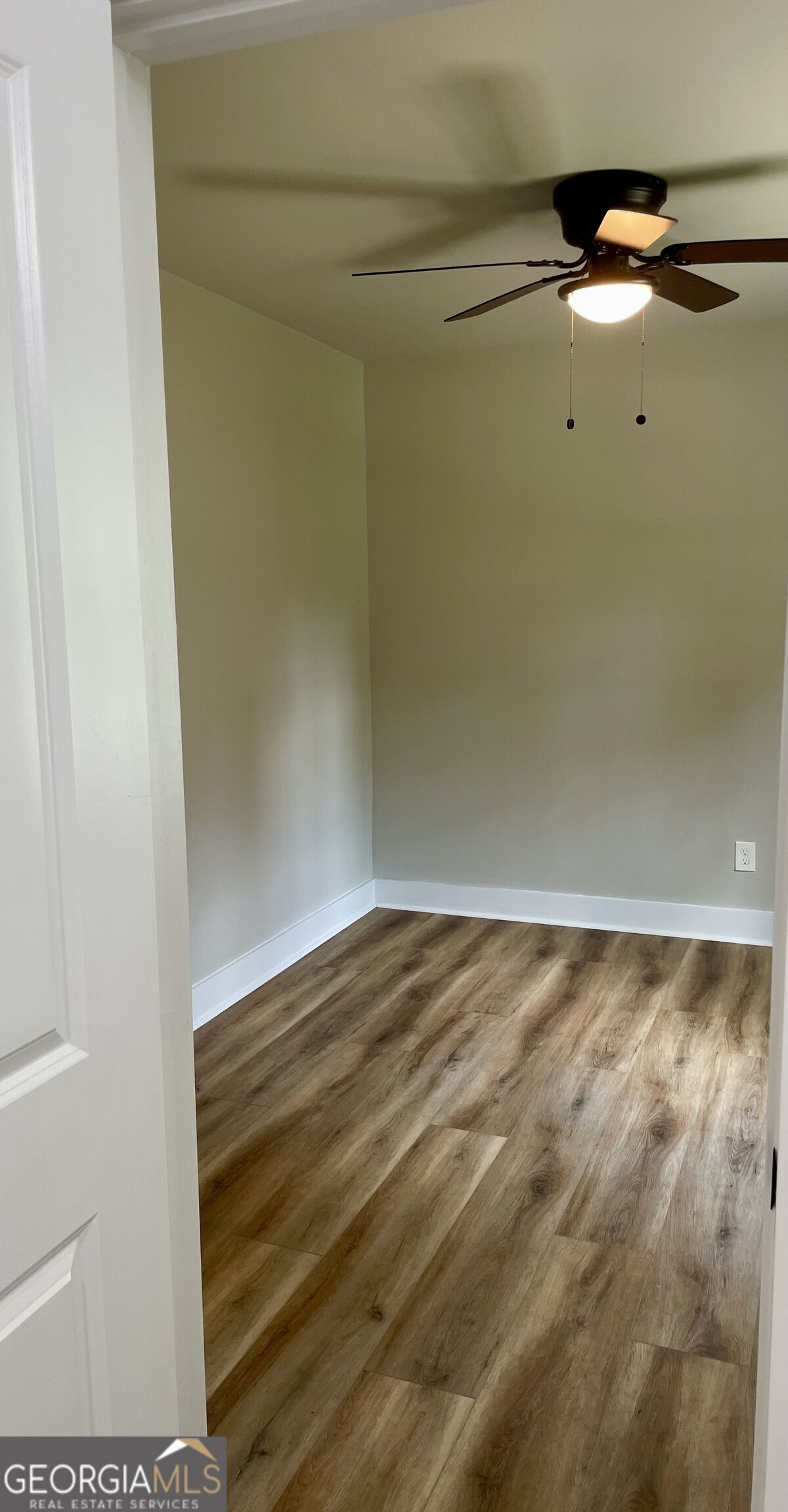 148 Holmes Street Property Photo 32