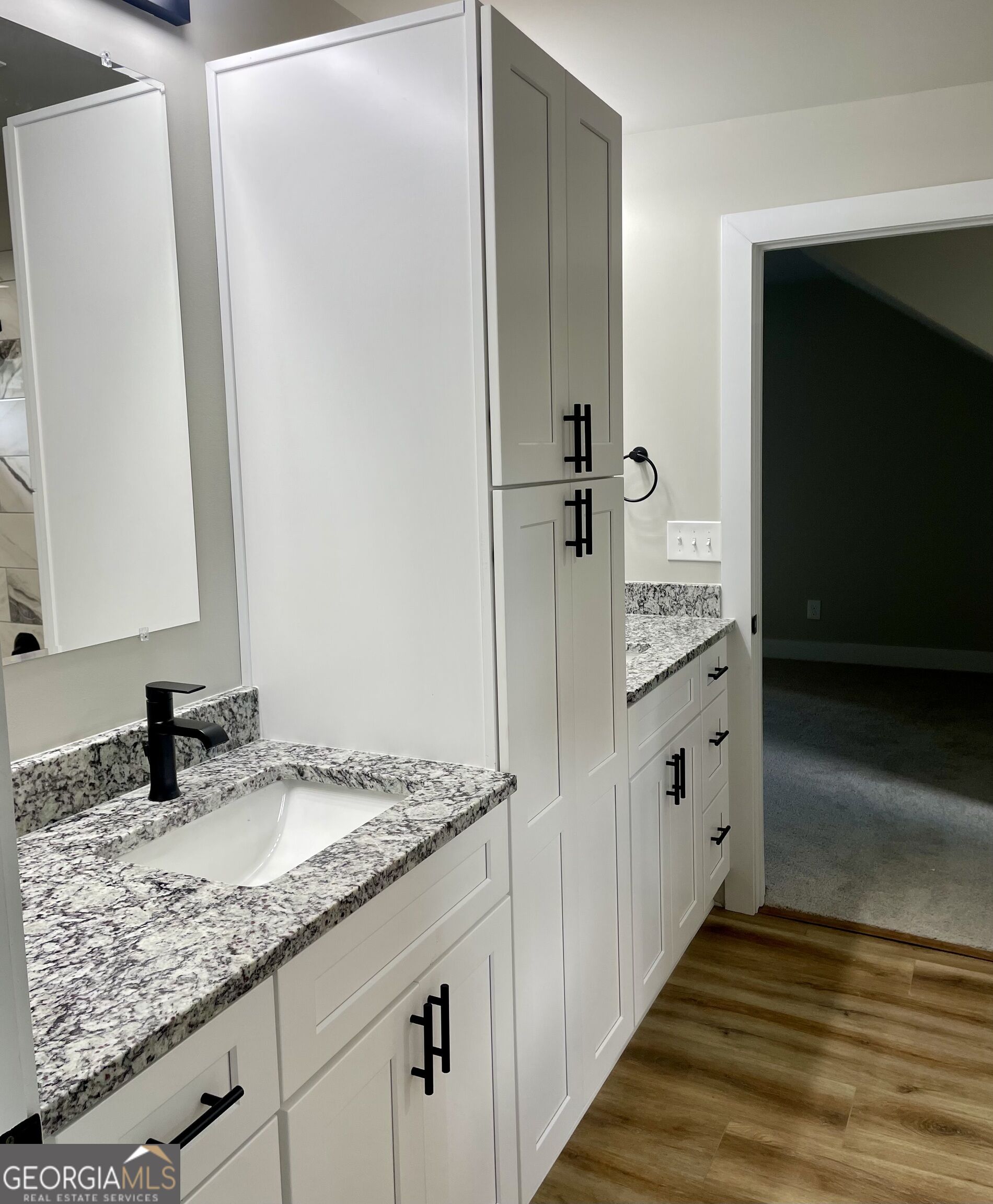 148 Holmes Street Property Photo 39