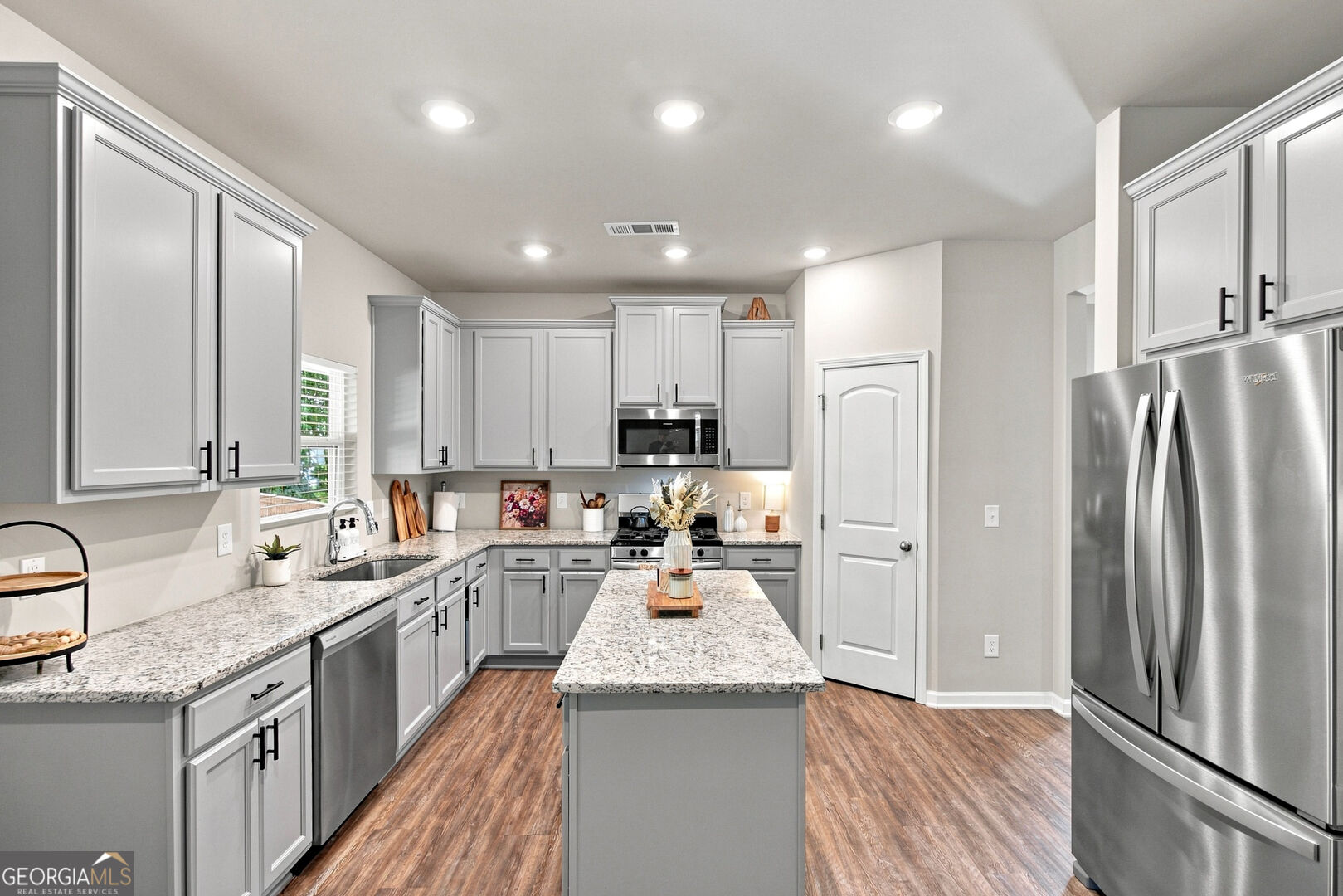 617 Edgemore Road Property Photo 17