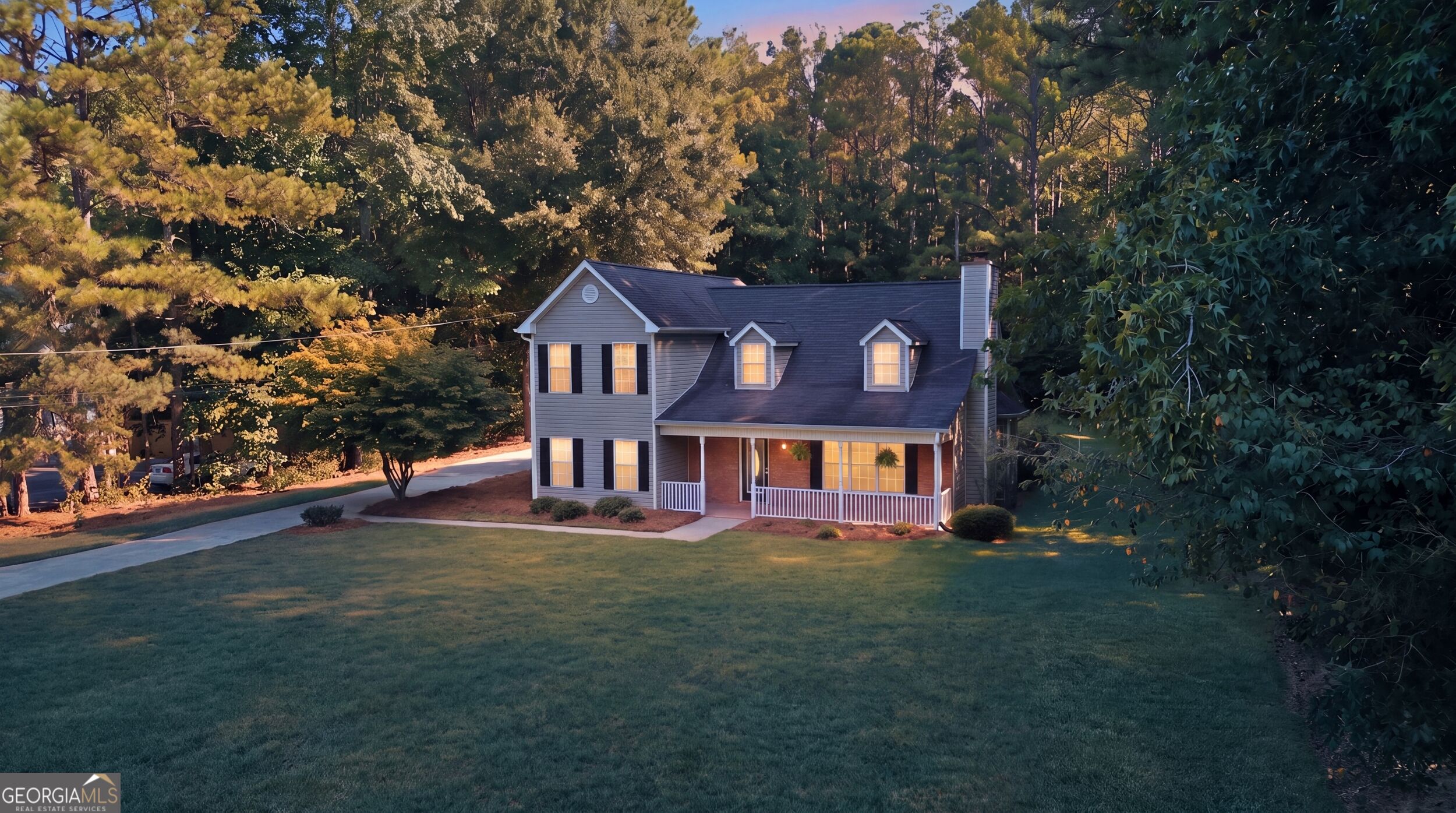 215 Eastwood Forest Property Photo 3