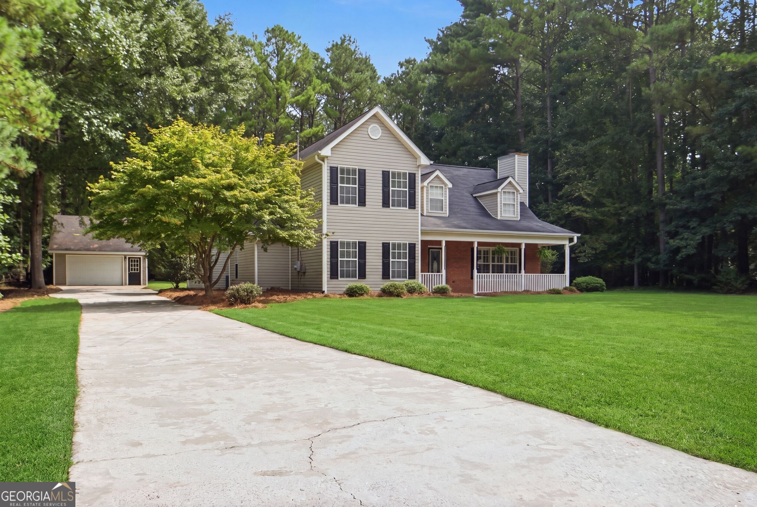 215 Eastwood Forest Property Photo 6