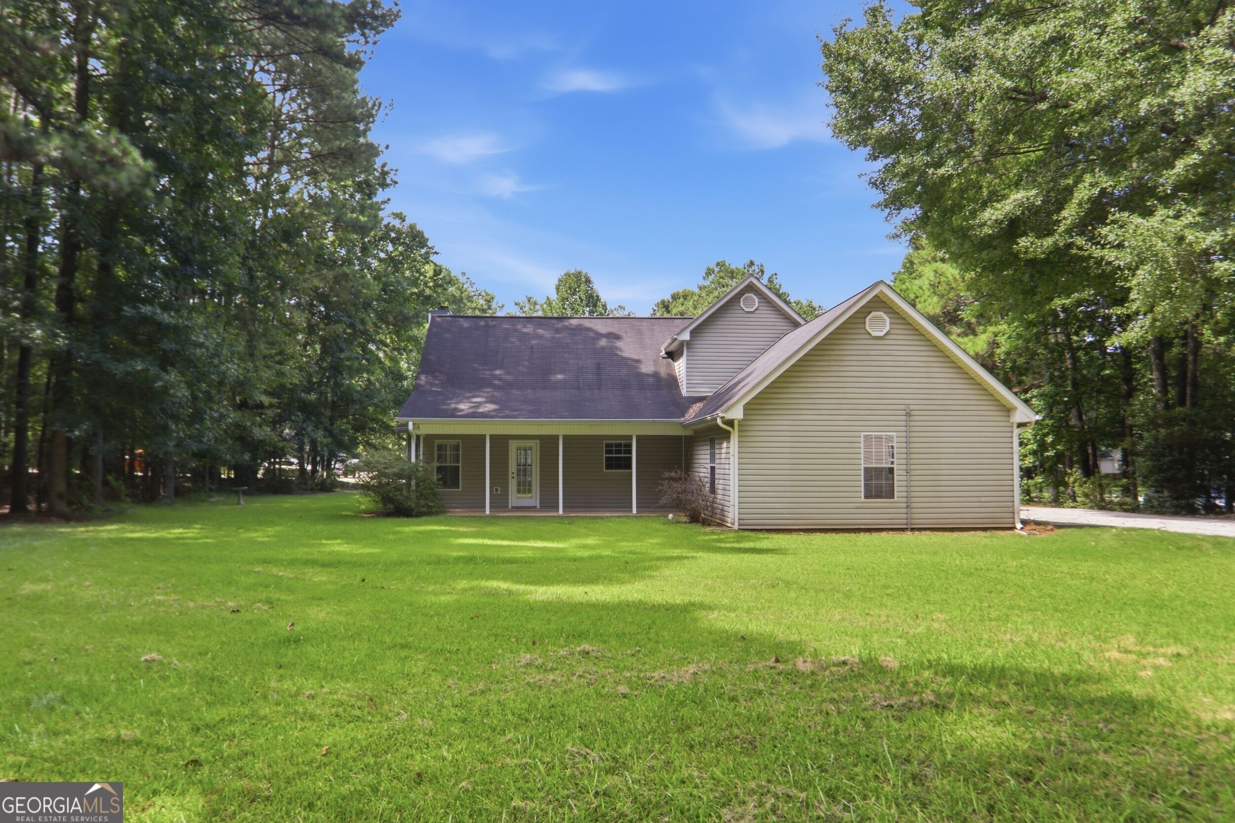 215 Eastwood Forest Property Photo 9