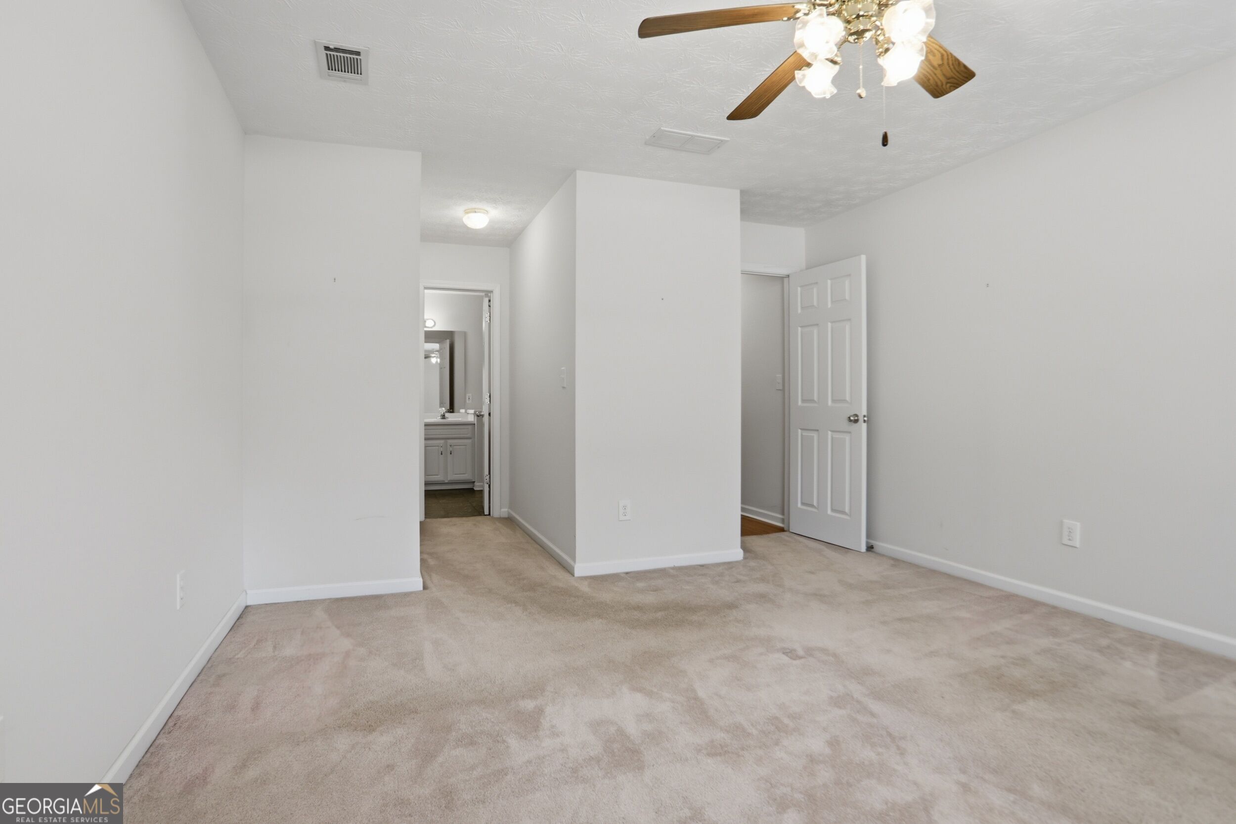 215 Eastwood Forest Property Photo 25