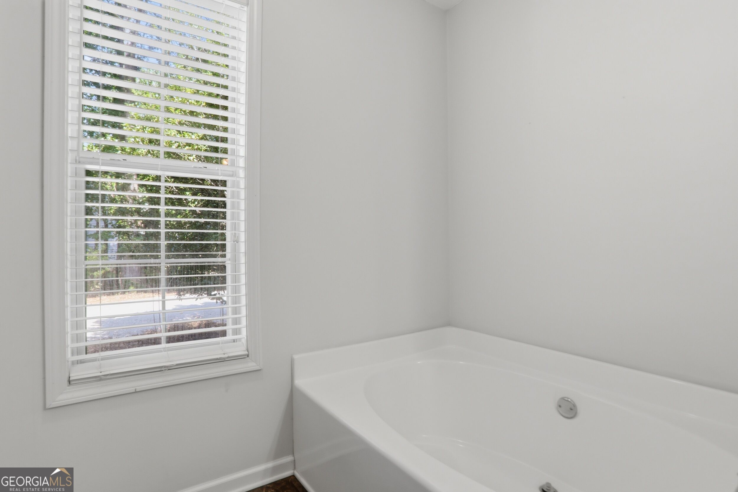 215 Eastwood Forest Property Photo 30
