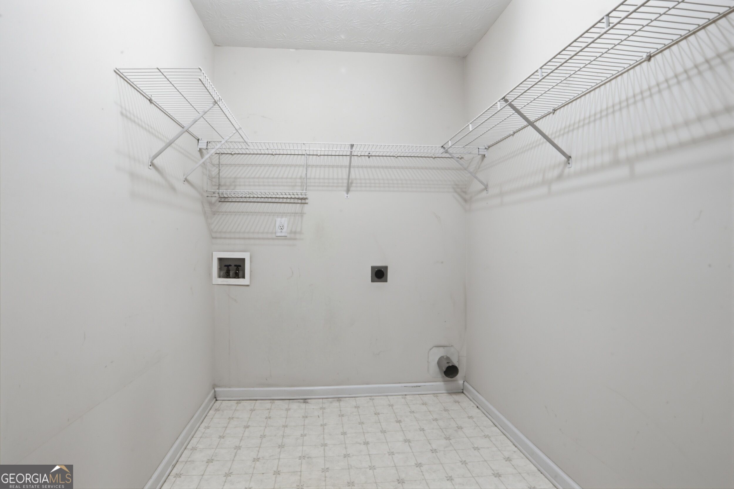 215 Eastwood Forest Property Photo 32