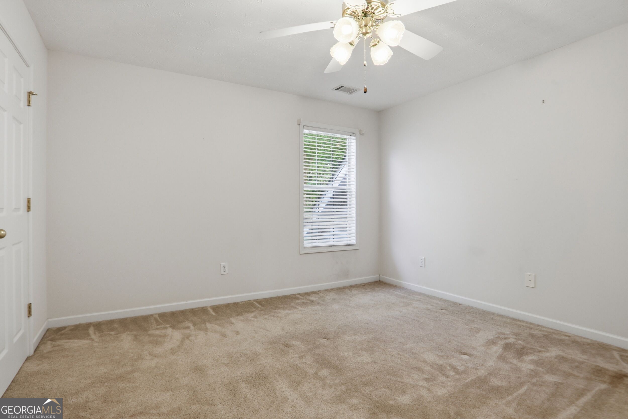 215 Eastwood Forest Property Photo 34