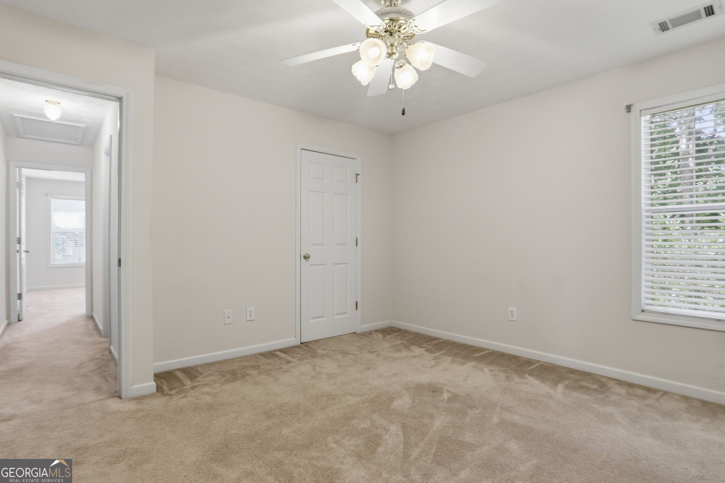 215 Eastwood Forest Property Photo 36