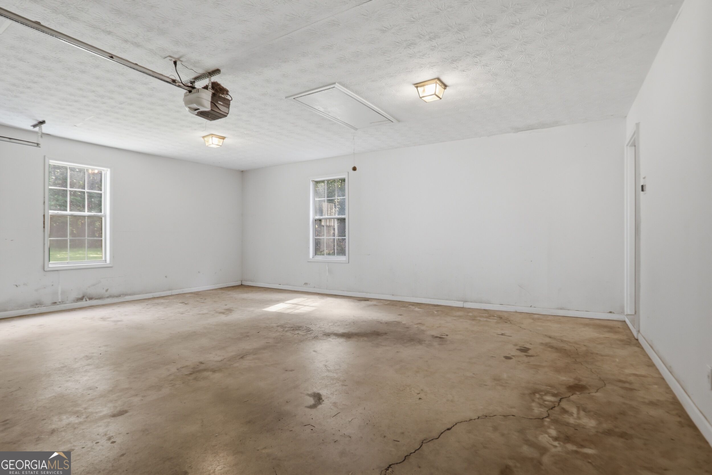 215 Eastwood Forest Property Photo 40