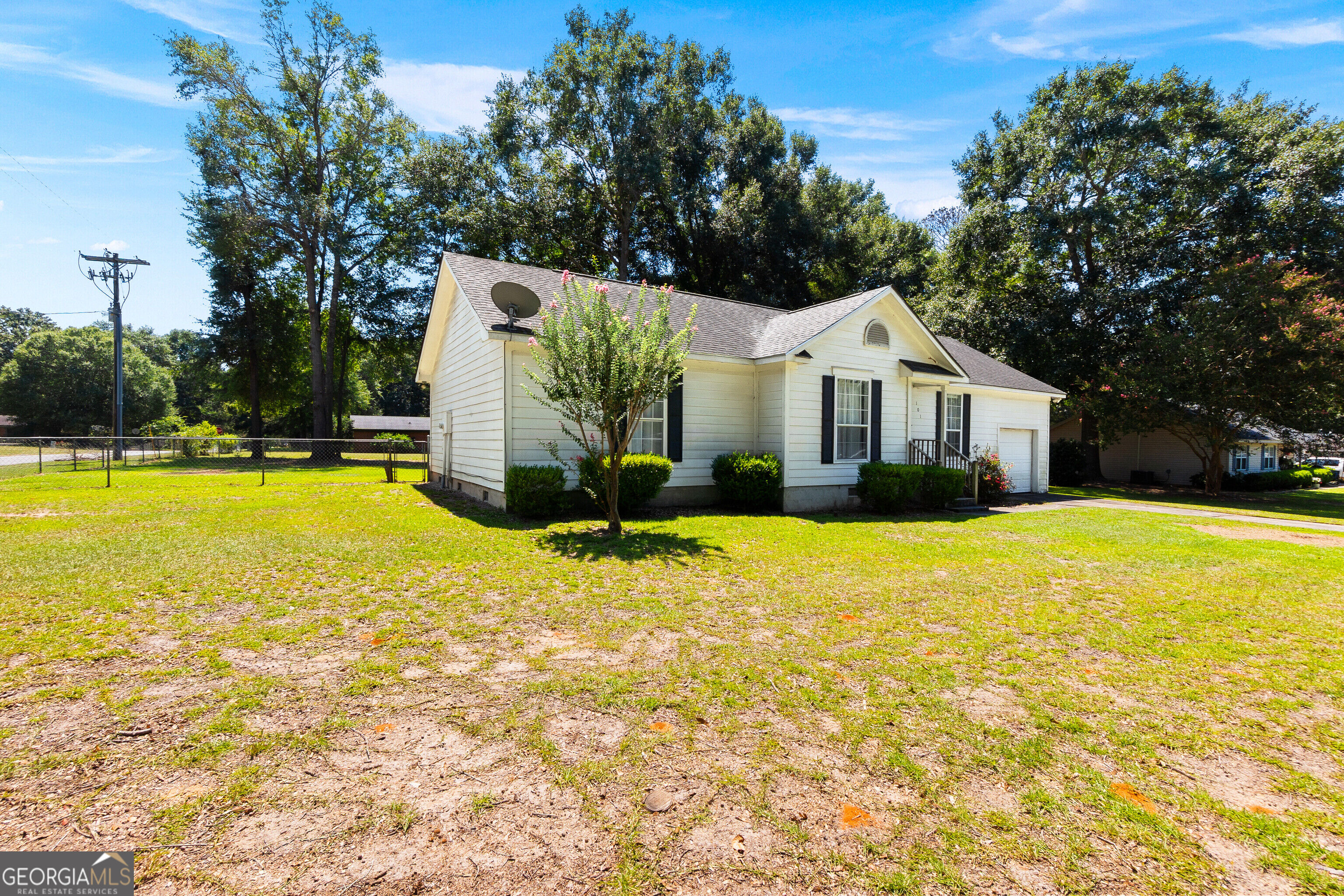 101 Addison Lane Property Photo 3
