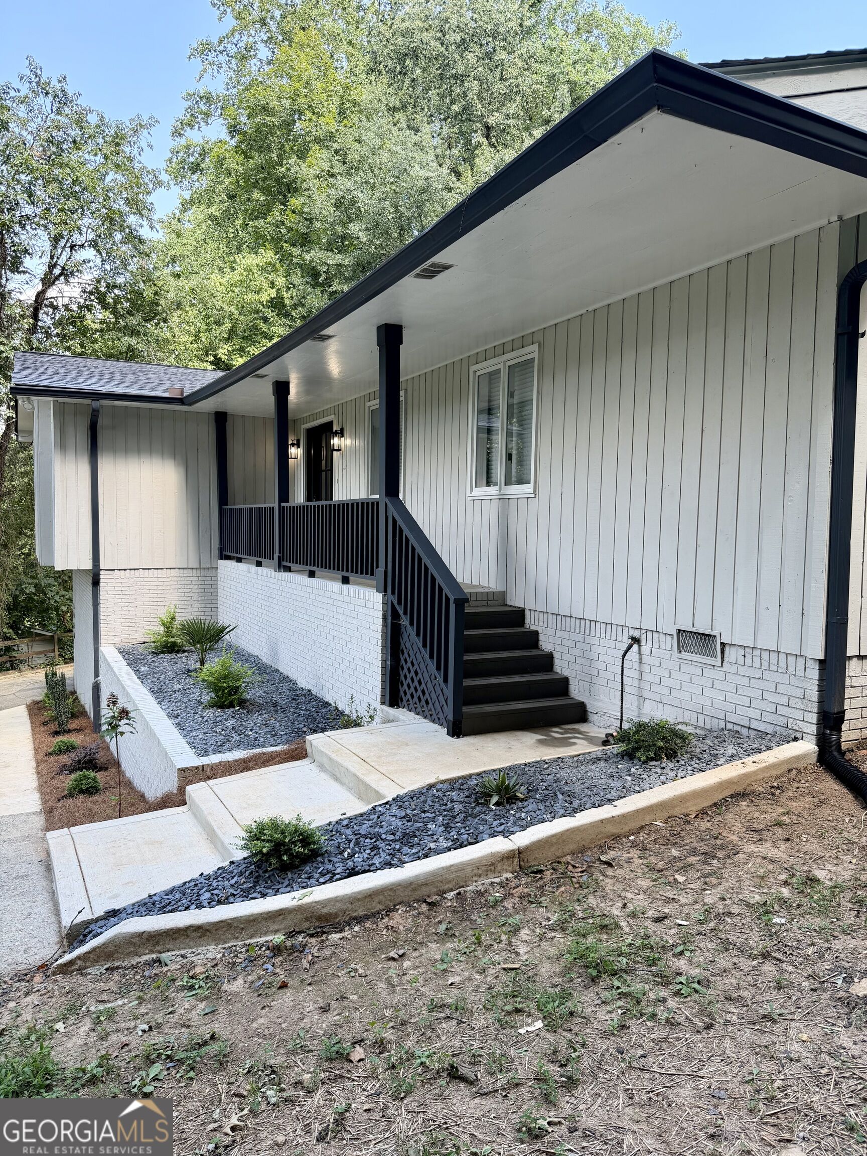 8986 Mandarin Drive Property Photo 3