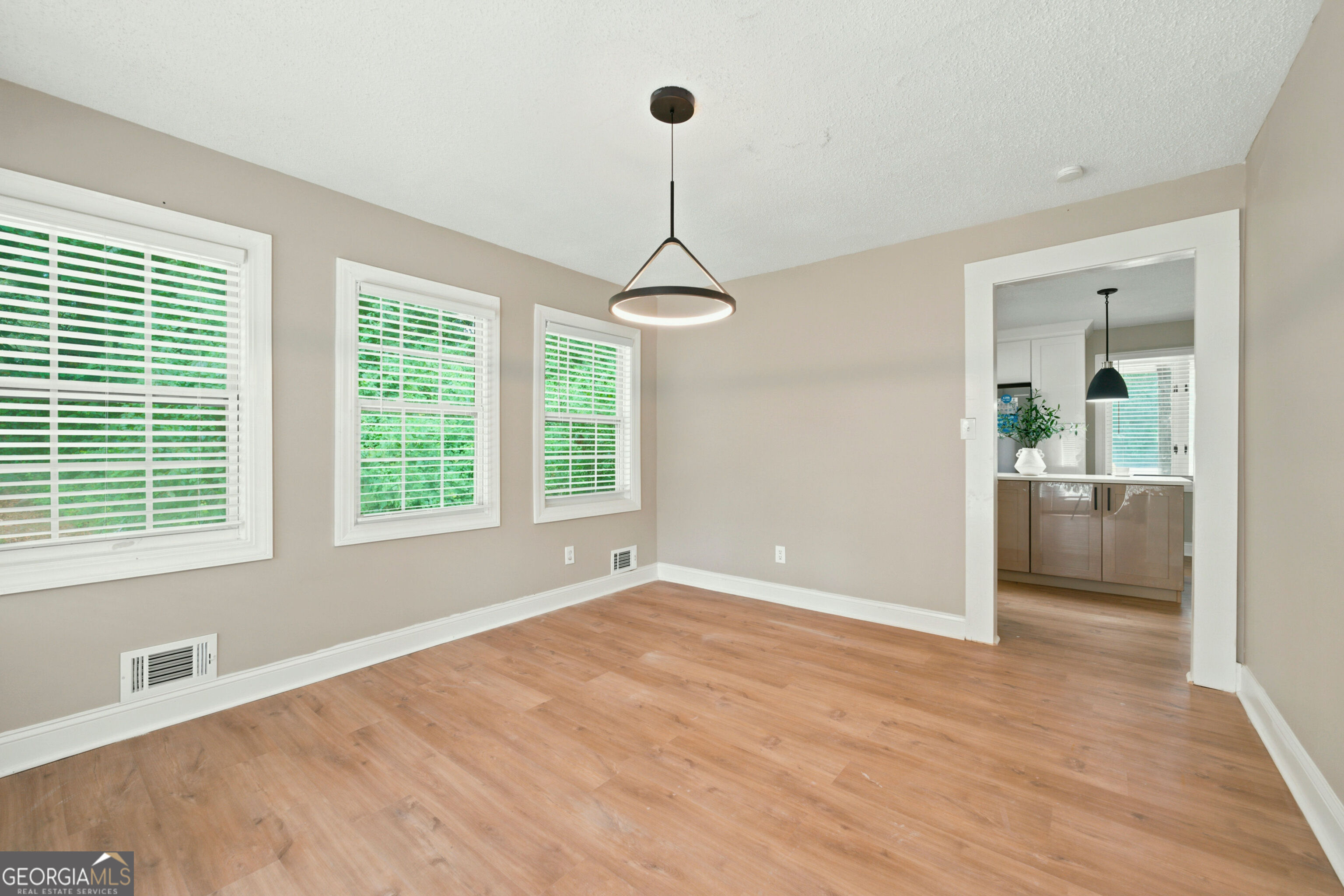 8986 Mandarin Drive Property Photo 10