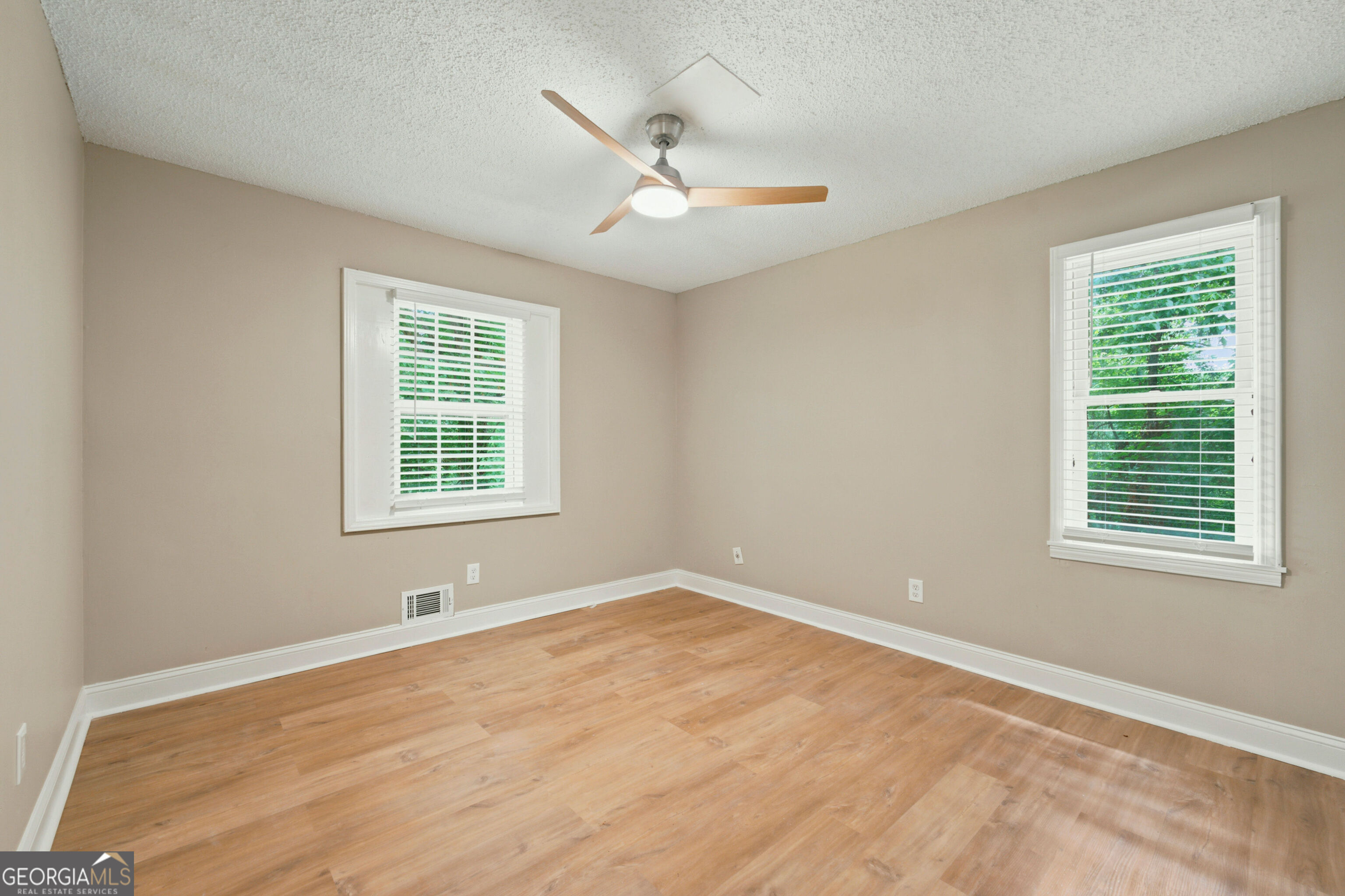 8986 Mandarin Drive Property Photo 15