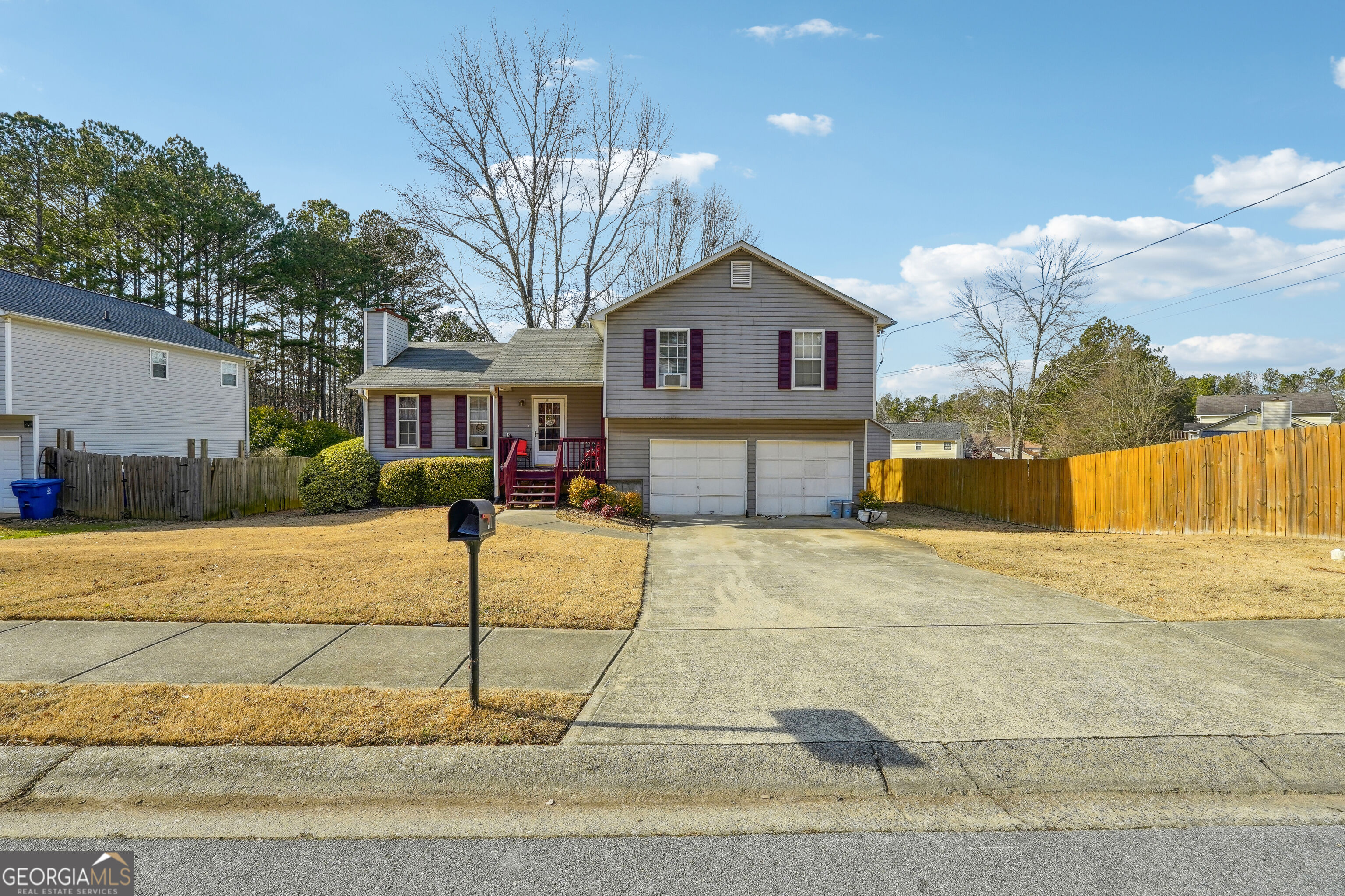 411 Ivy Crest Drive Property Photo 2
