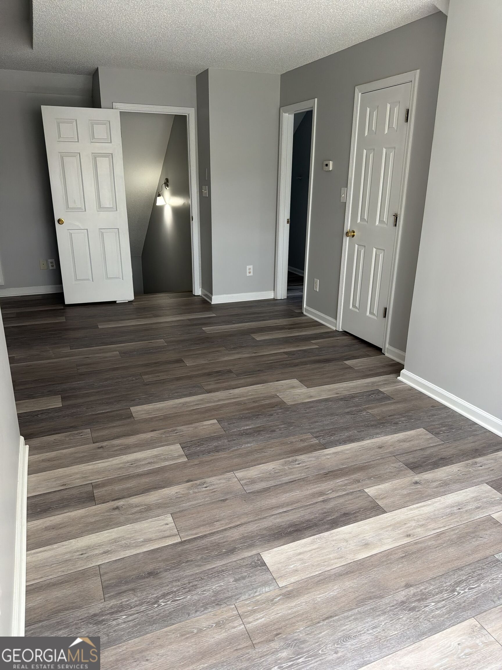 4792 Golod Way Property Photo 4