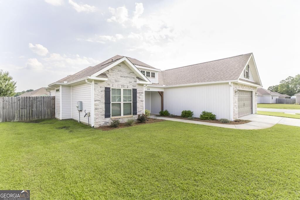 518 Edgarton Way Property Photo 6