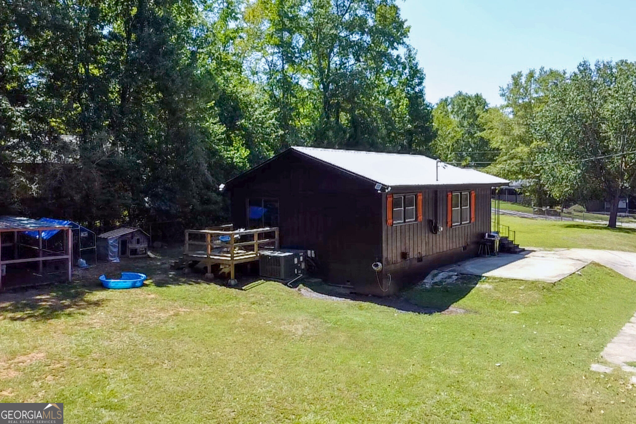 24 Shady Lane Property Photo 5