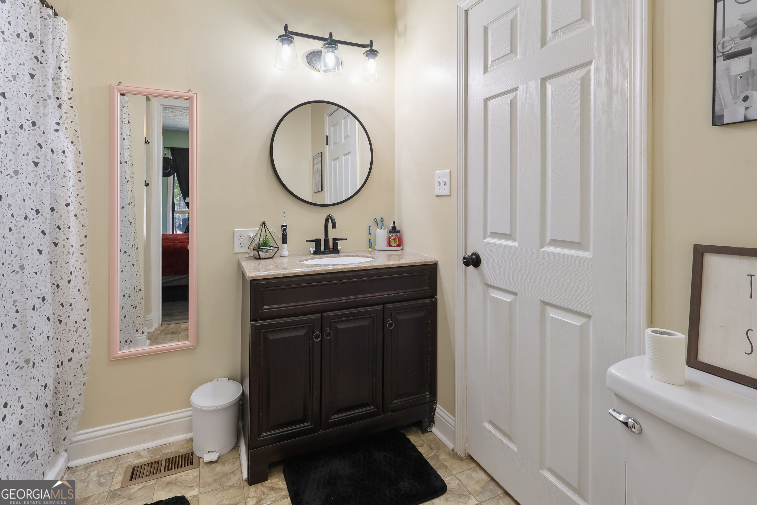 24 Shady Lane Property Photo 14