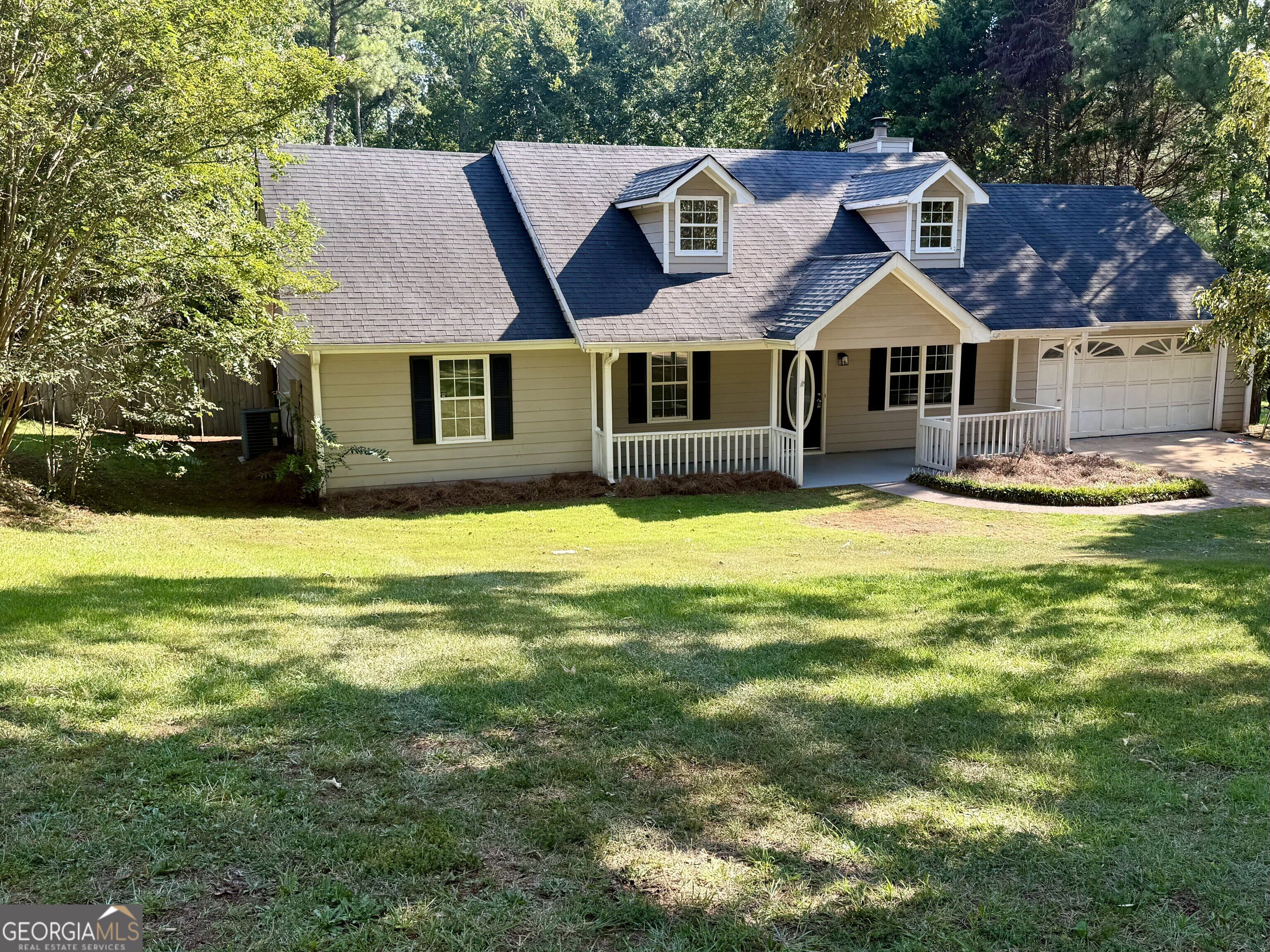 205 Willow Shoals Drive Property Photo 1