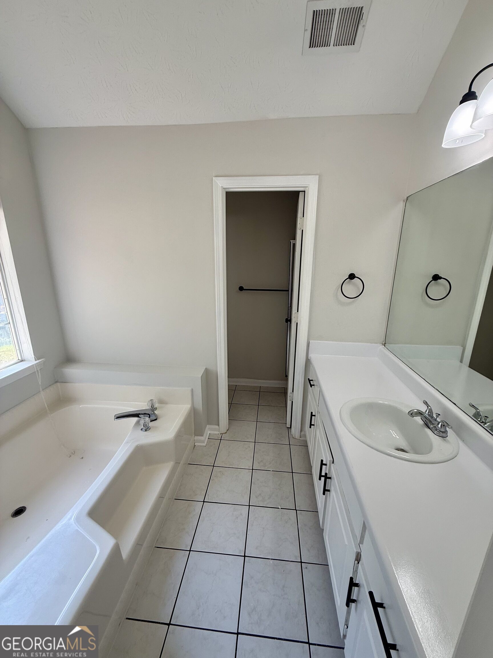 205 Willow Shoals Drive Property Photo 6