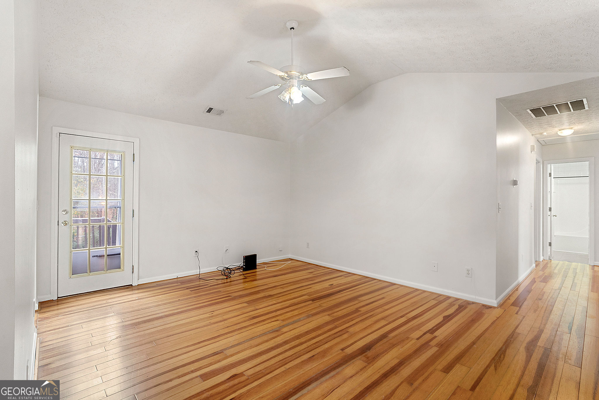 2907 Stone Creek Drive Property Photo 1