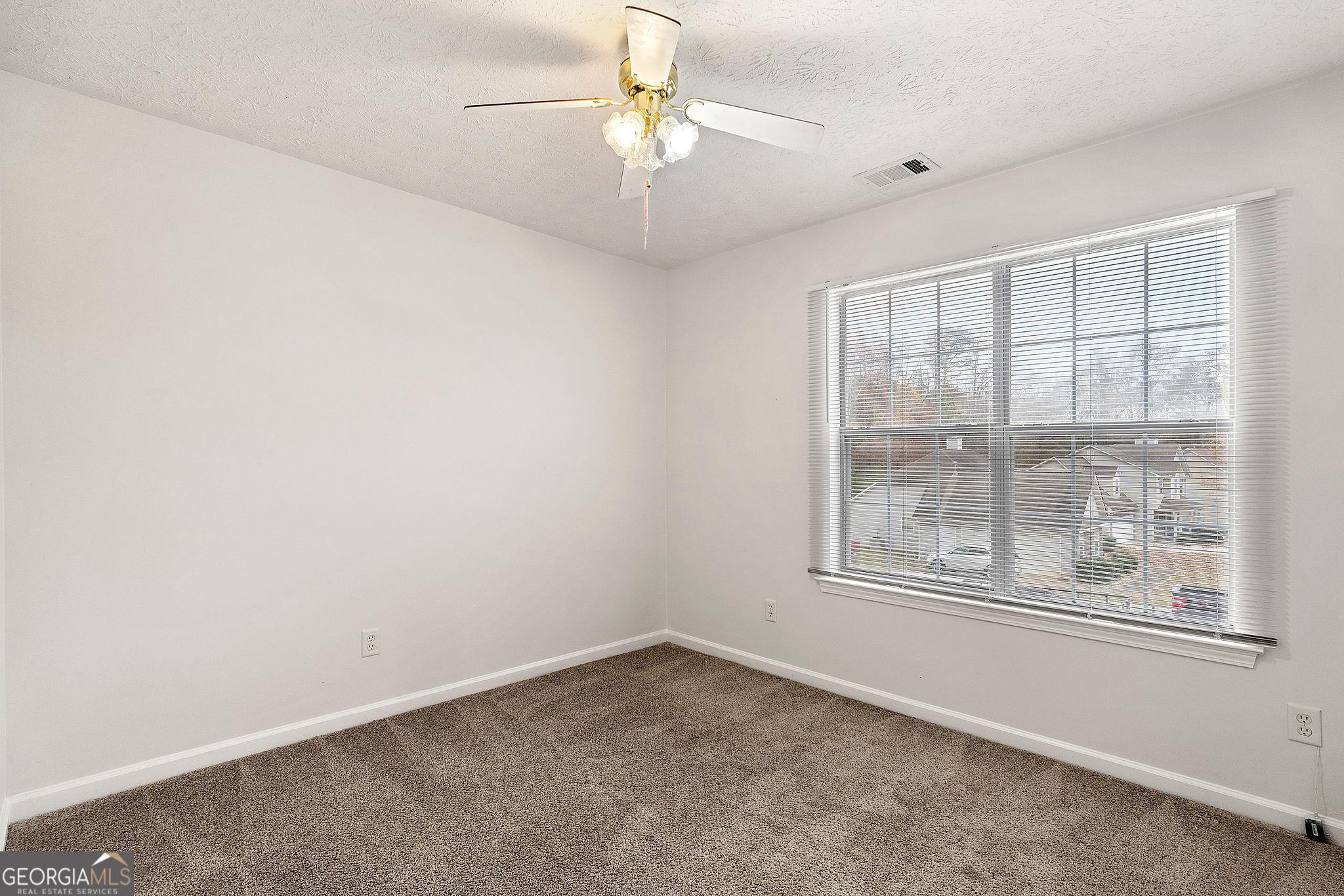 2907 Stone Creek Drive Property Photo 10