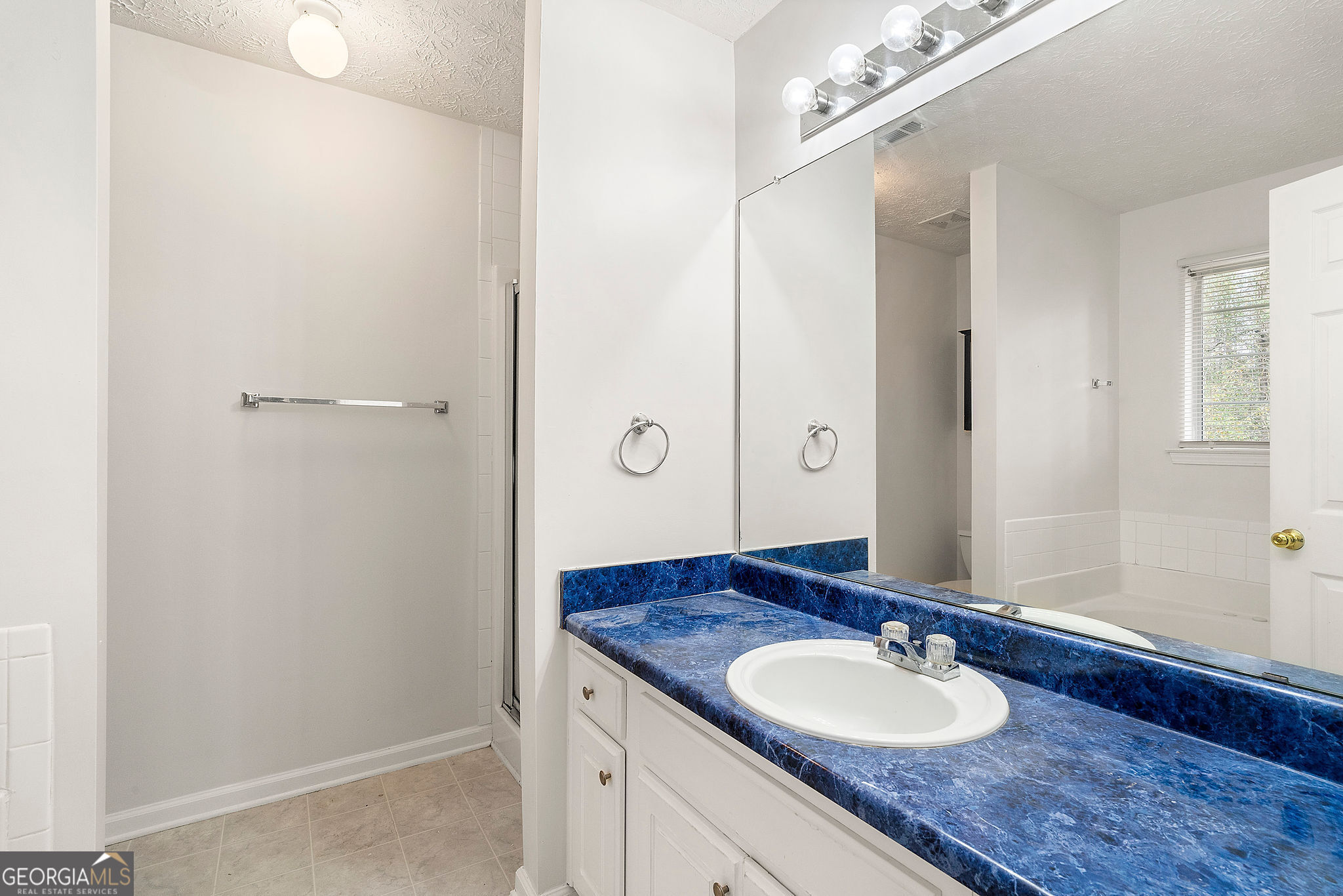 2907 Stone Creek Drive Property Photo 11