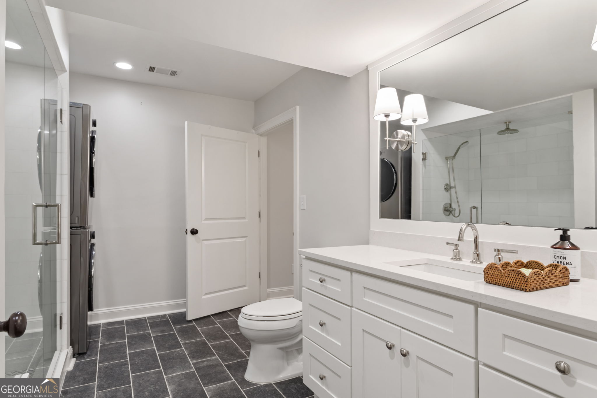 896 Glenbrook Drive Nw Property Photo 18
