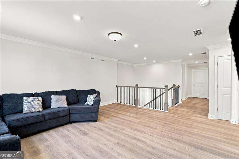 136 Ledgemont Way Property Photo 28