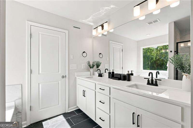 136 Ledgemont Way Property Photo 32