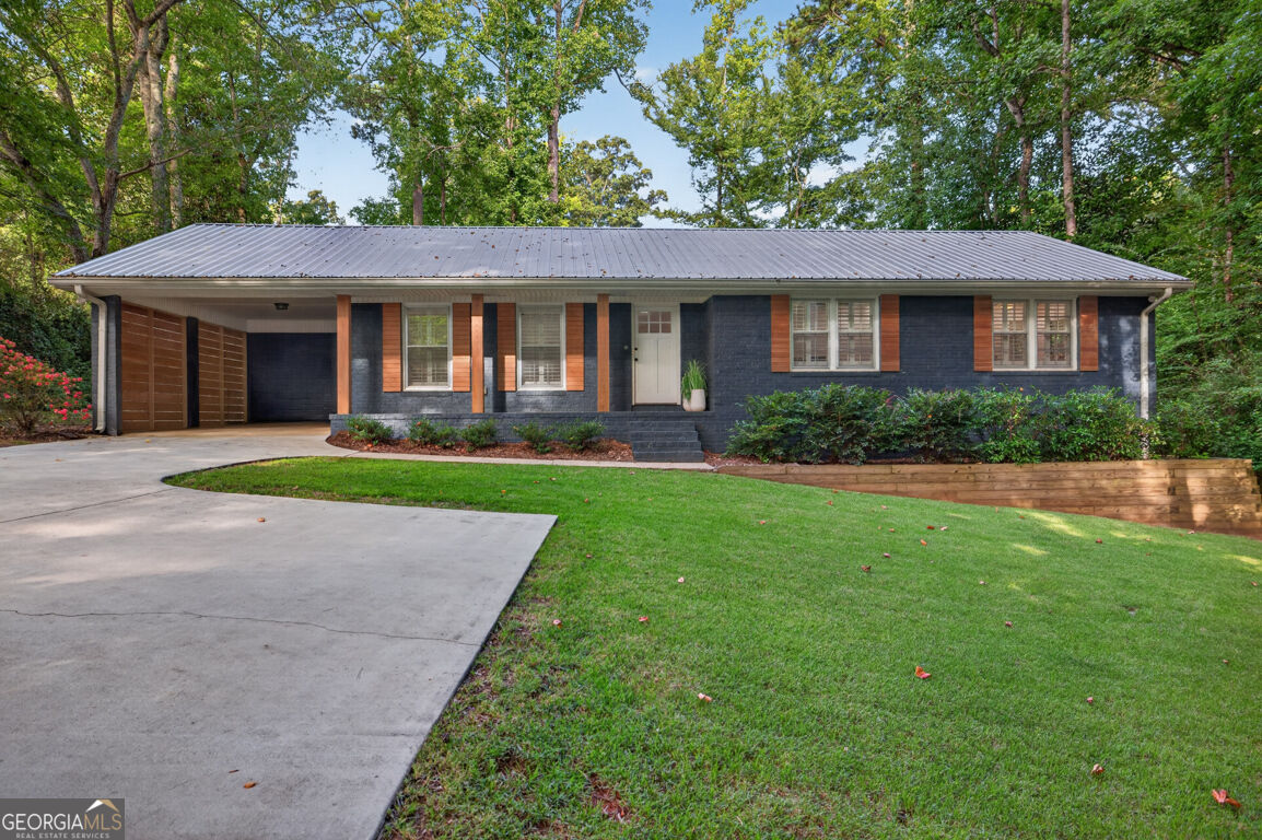327 Dickson Drive Property Photo 1