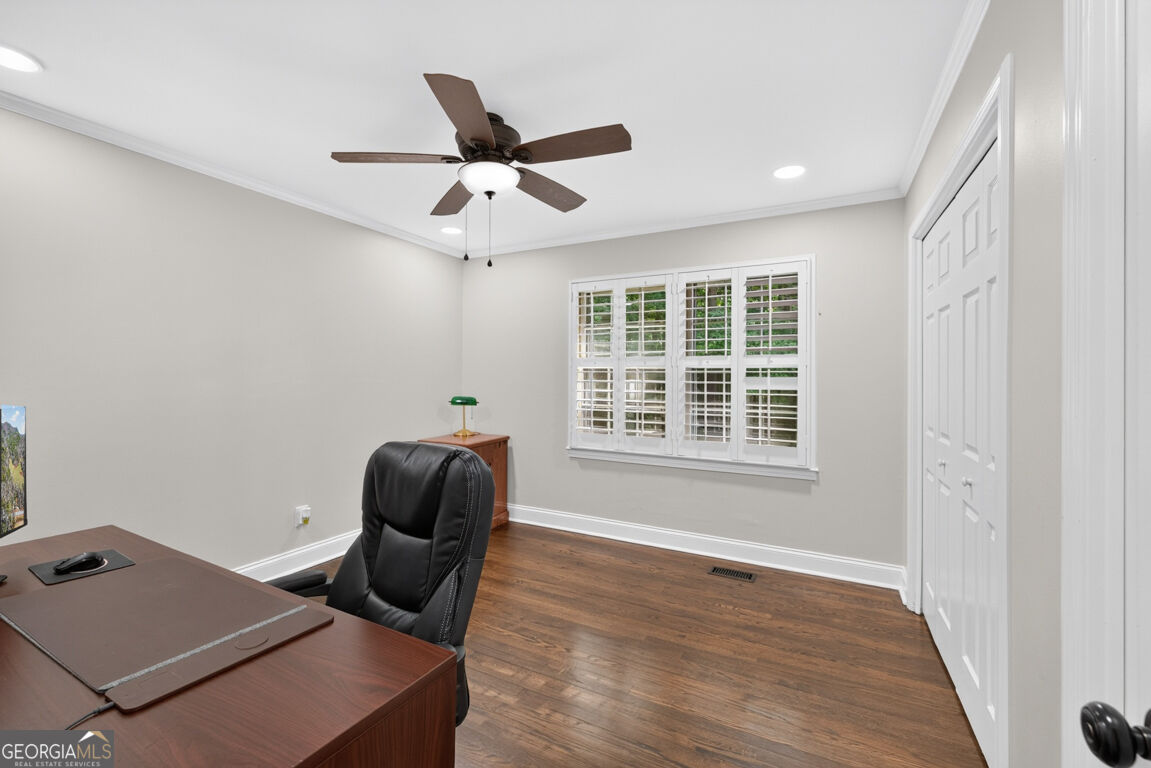 327 Dickson Drive Property Photo 33