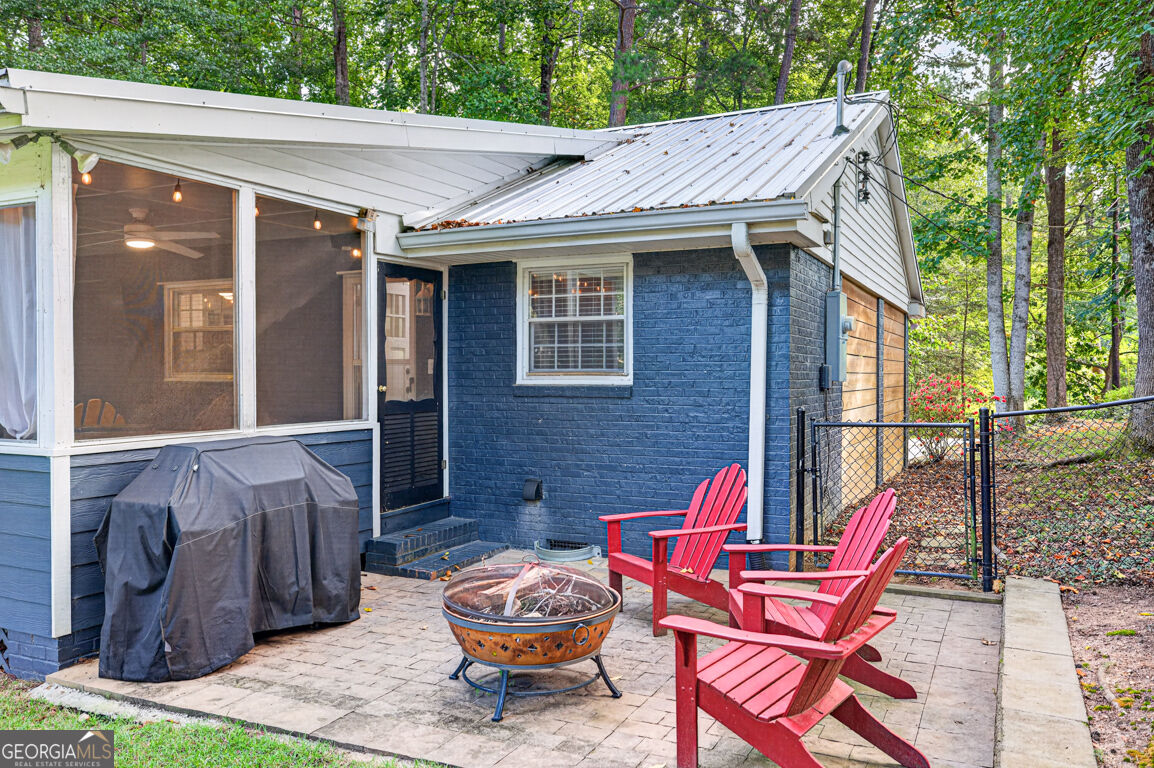 327 Dickson Drive Property Photo 40
