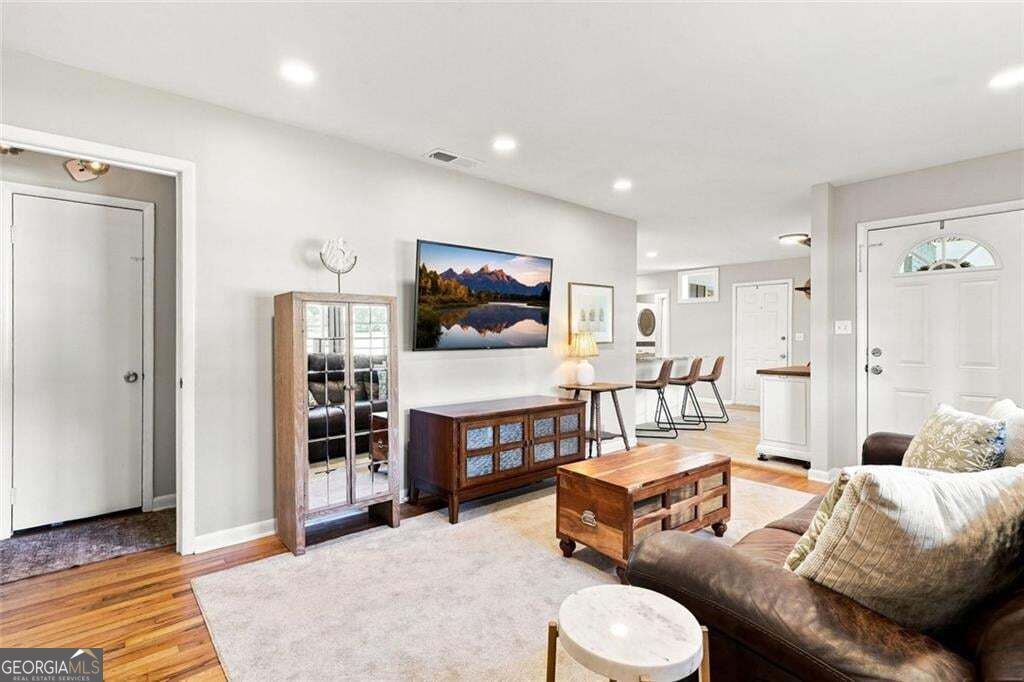 239 Hurt Road Sw Property Photo 8