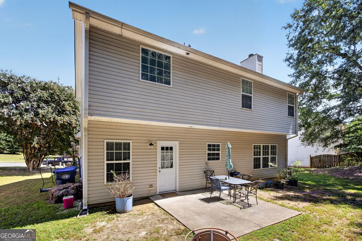 35 Amherst Drive Property Photo 4