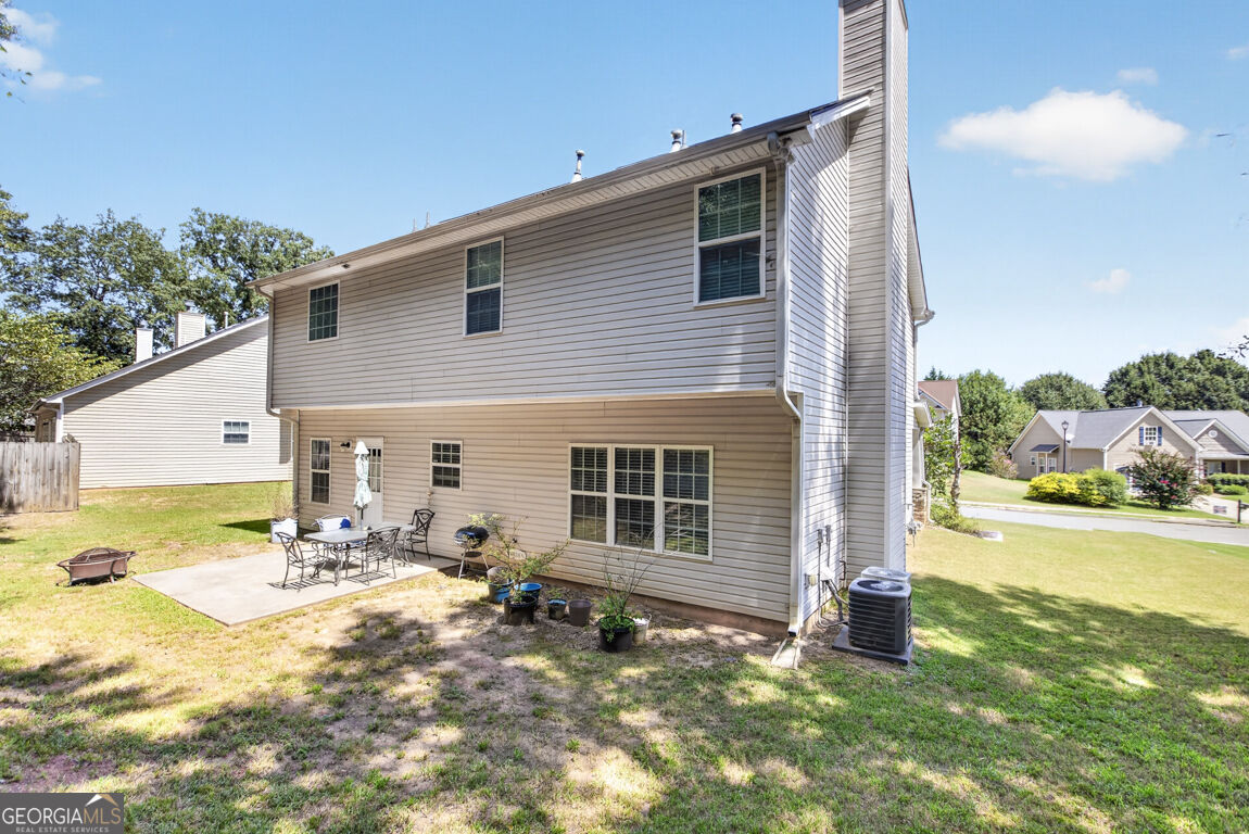 35 Amherst Drive Property Photo 6