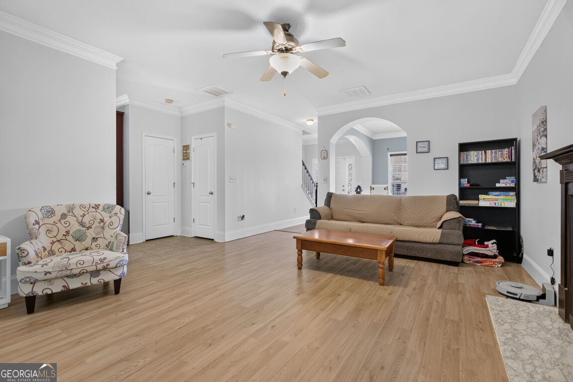 35 Amherst Drive Property Photo 9