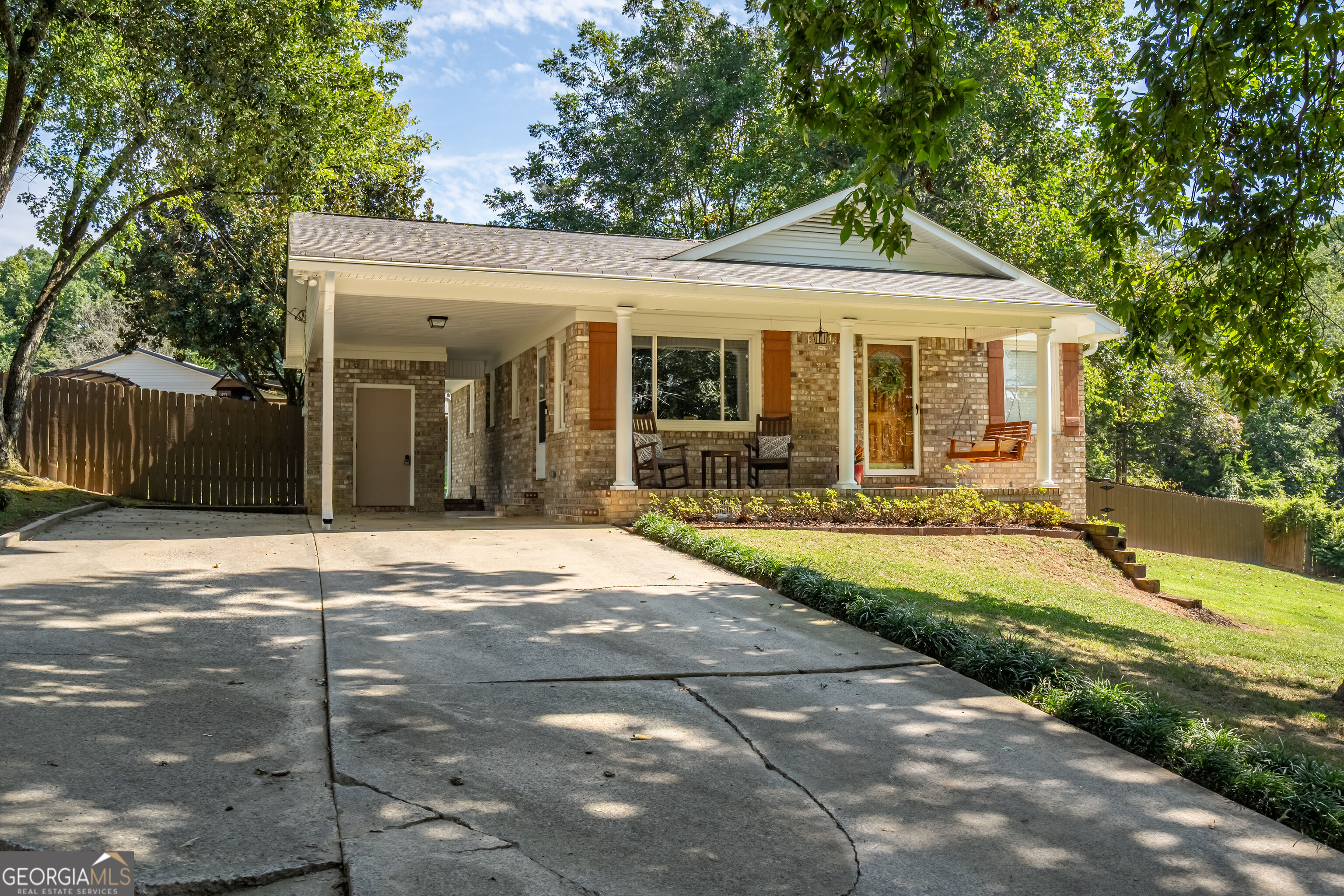 16 Eastdell Road Ne Property Photo 1