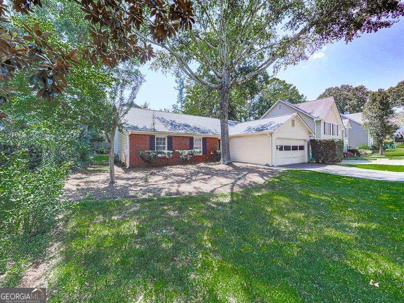 650 Radford Circle Property Photo 3