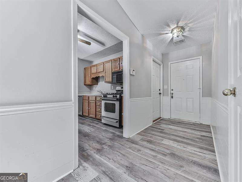 650 Radford Circle Property Photo 4