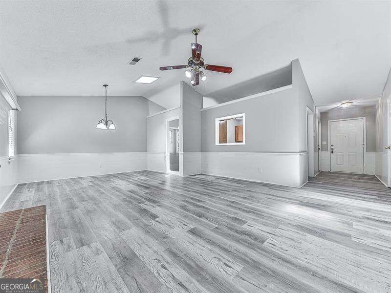650 Radford Circle Property Photo 7