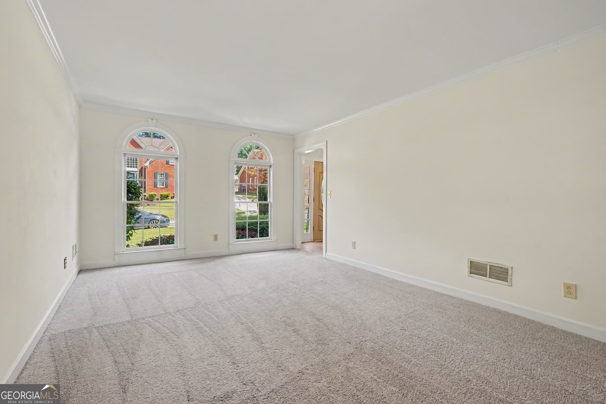 6317 Southland Forest Drive Property Photo 5