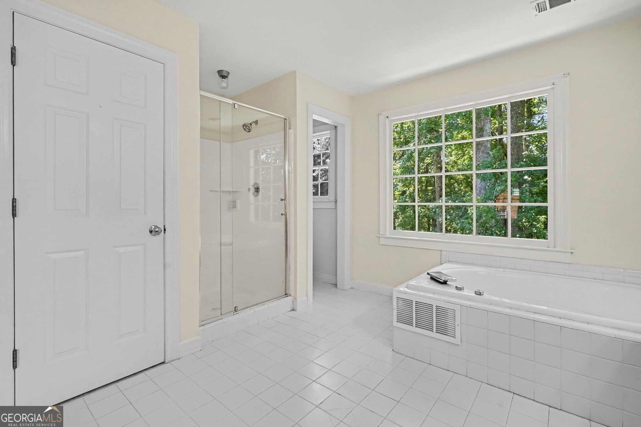6317 Southland Forest Drive Property Photo 14