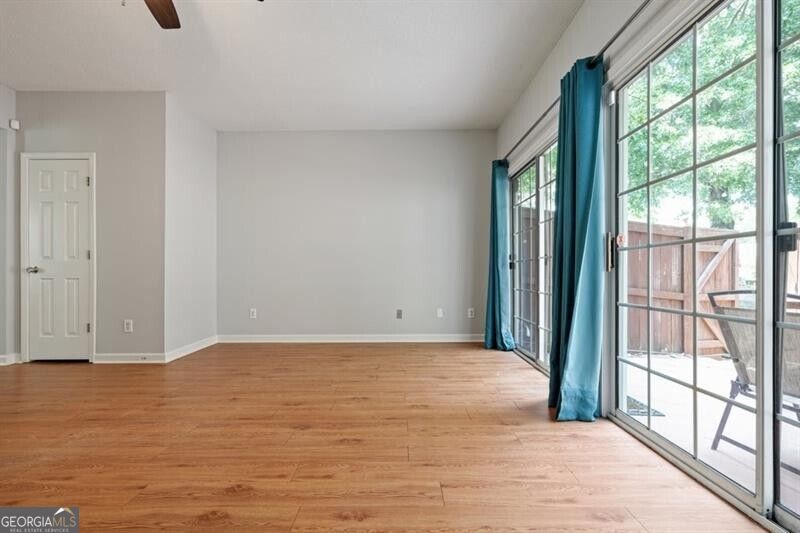 2000 Whitestone Place Property Photo 9