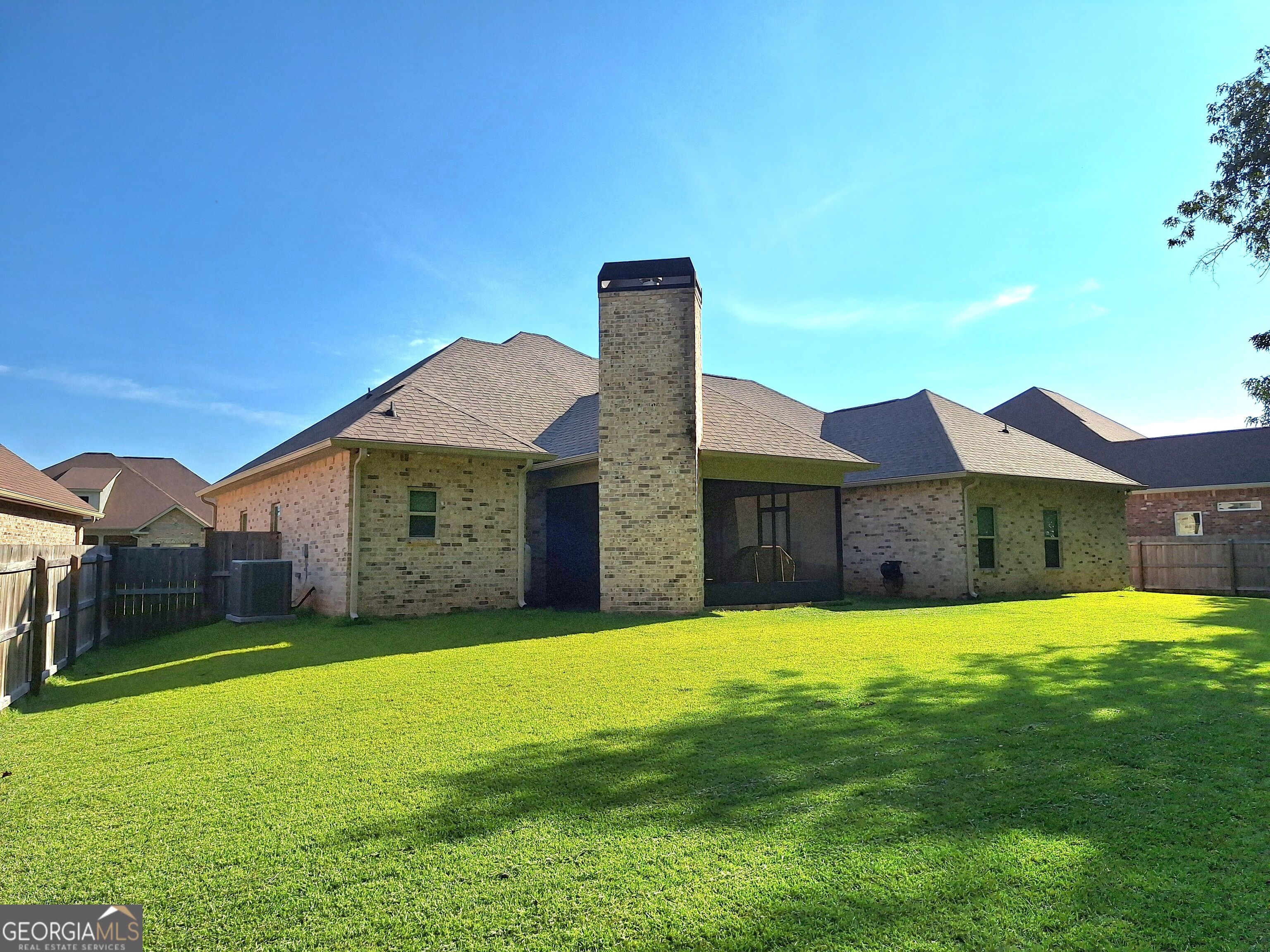 121 Windborne Court Property Photo 28