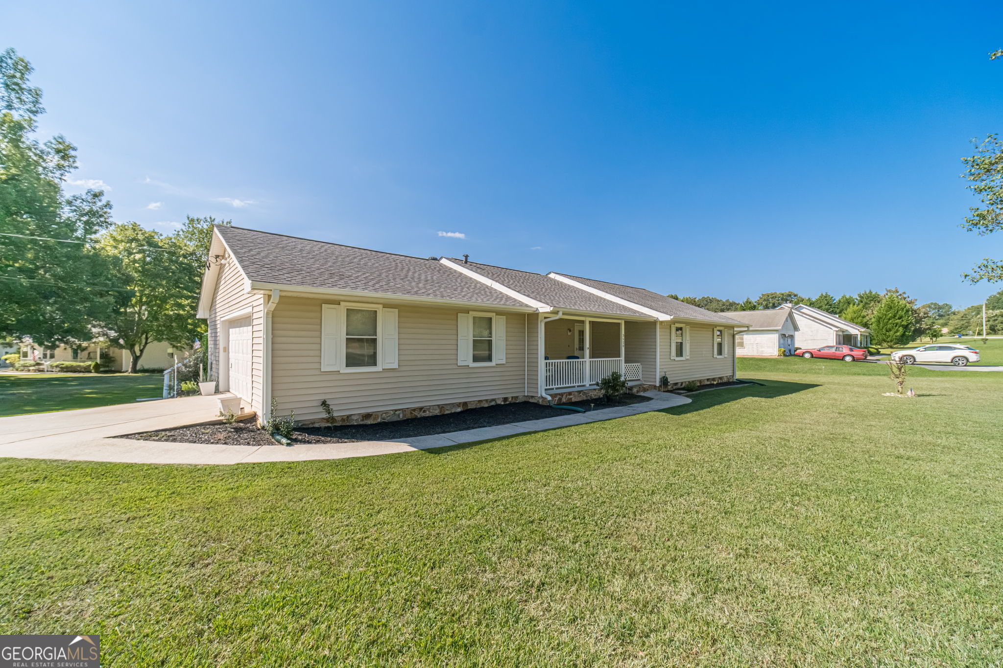 3520 Camelot Court Property Photo 1
