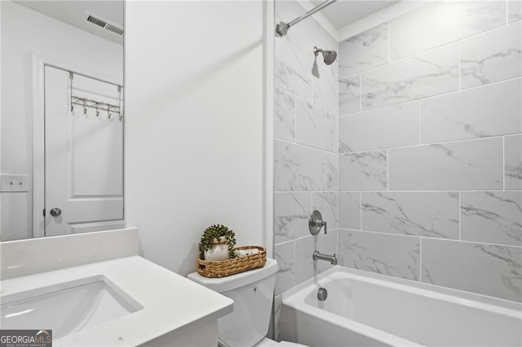6410 Hawkins Manor Drive Property Photo 31