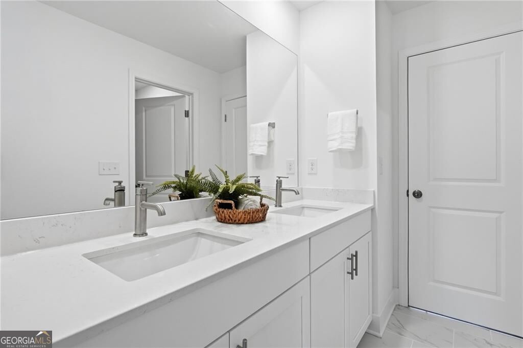 6410 Hawkins Manor Drive Property Photo 43