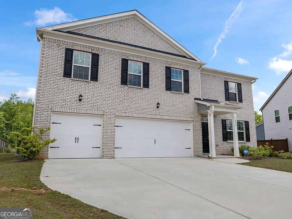 2725 Piper Drive Property Photo 2