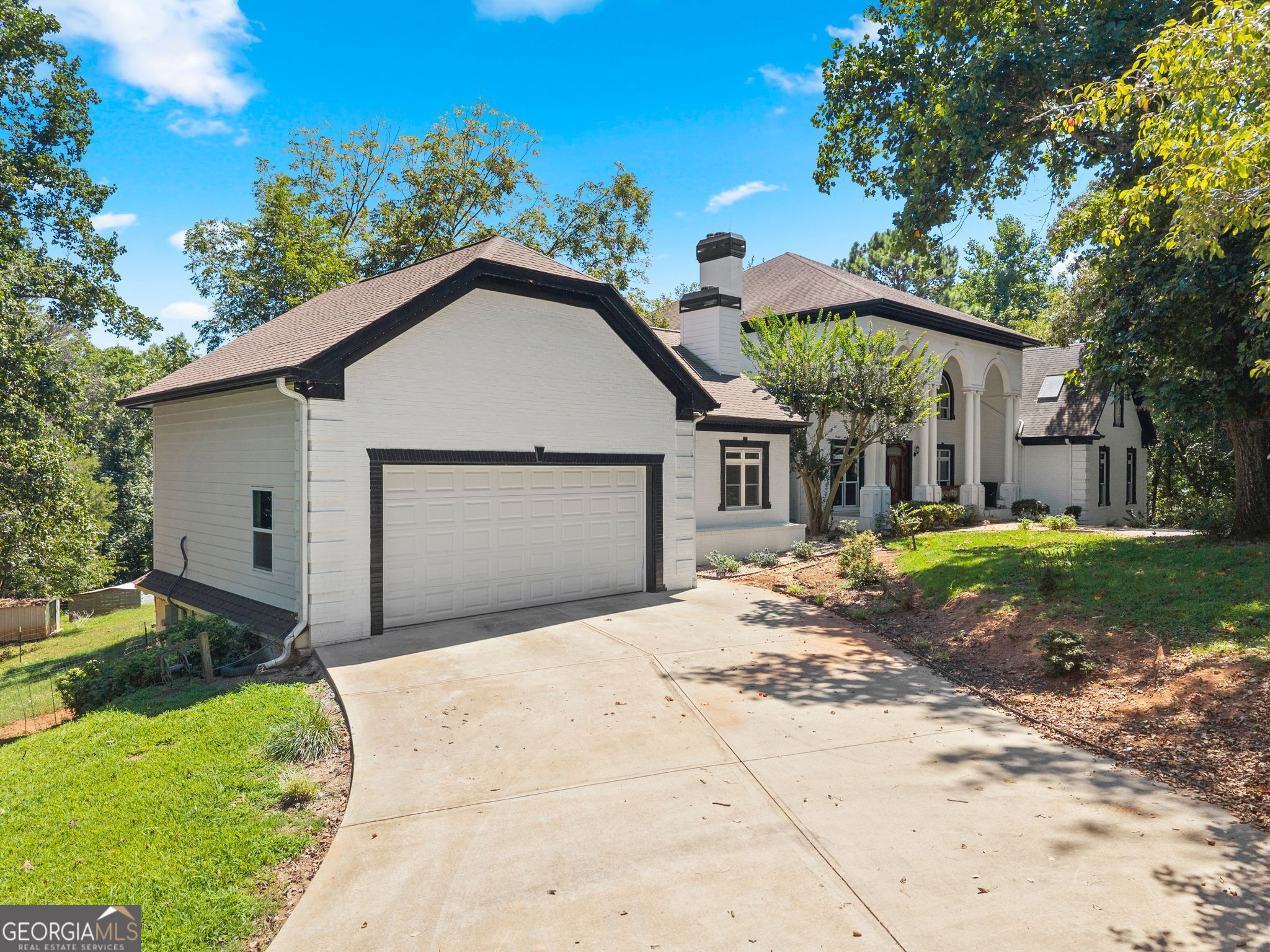 8080 Milford Road Property Photo 3